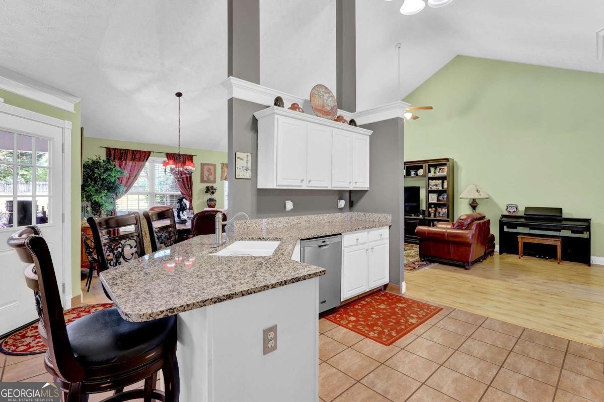 6082 Hillsdale Circle Flowery Branch - 18