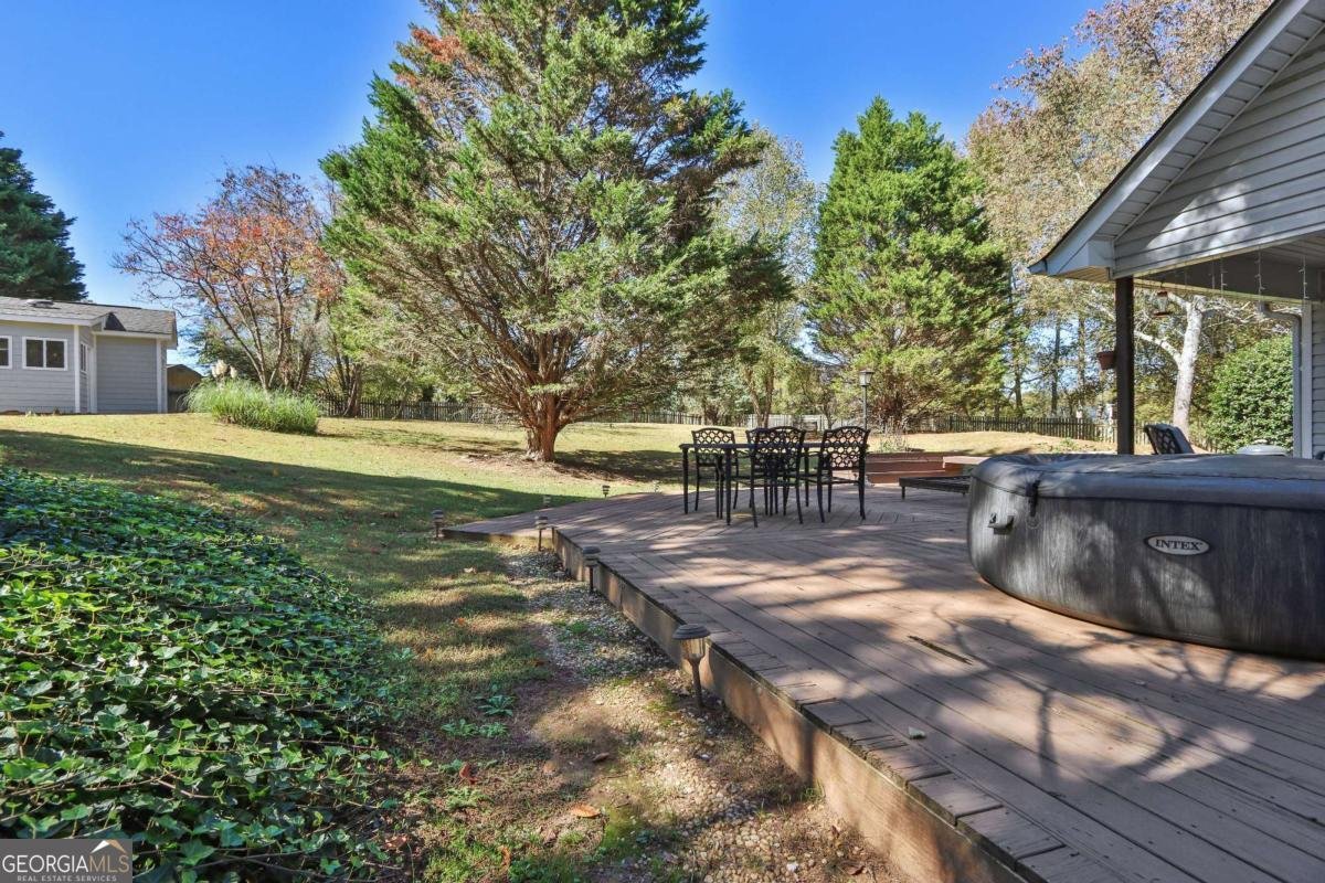 6082 Hillsdale Circle Flowery Branch - 28