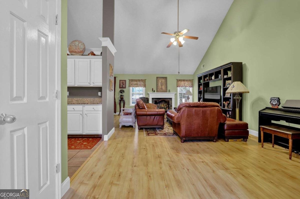 6082 Hillsdale Circle Flowery Branch - 6