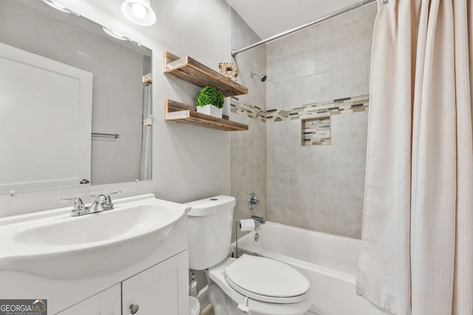 1281 Winburn Drive East Point - 16