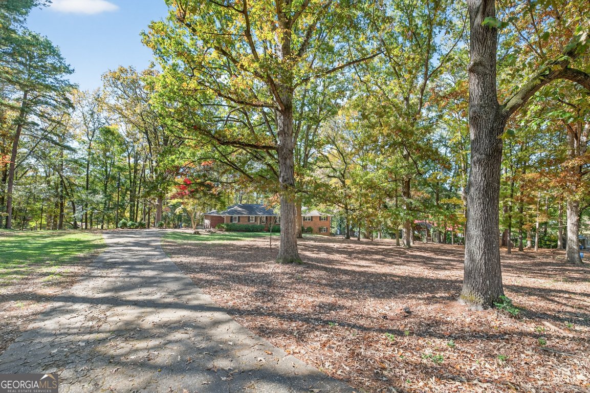 808 Lakeshore Drive Winder - 1