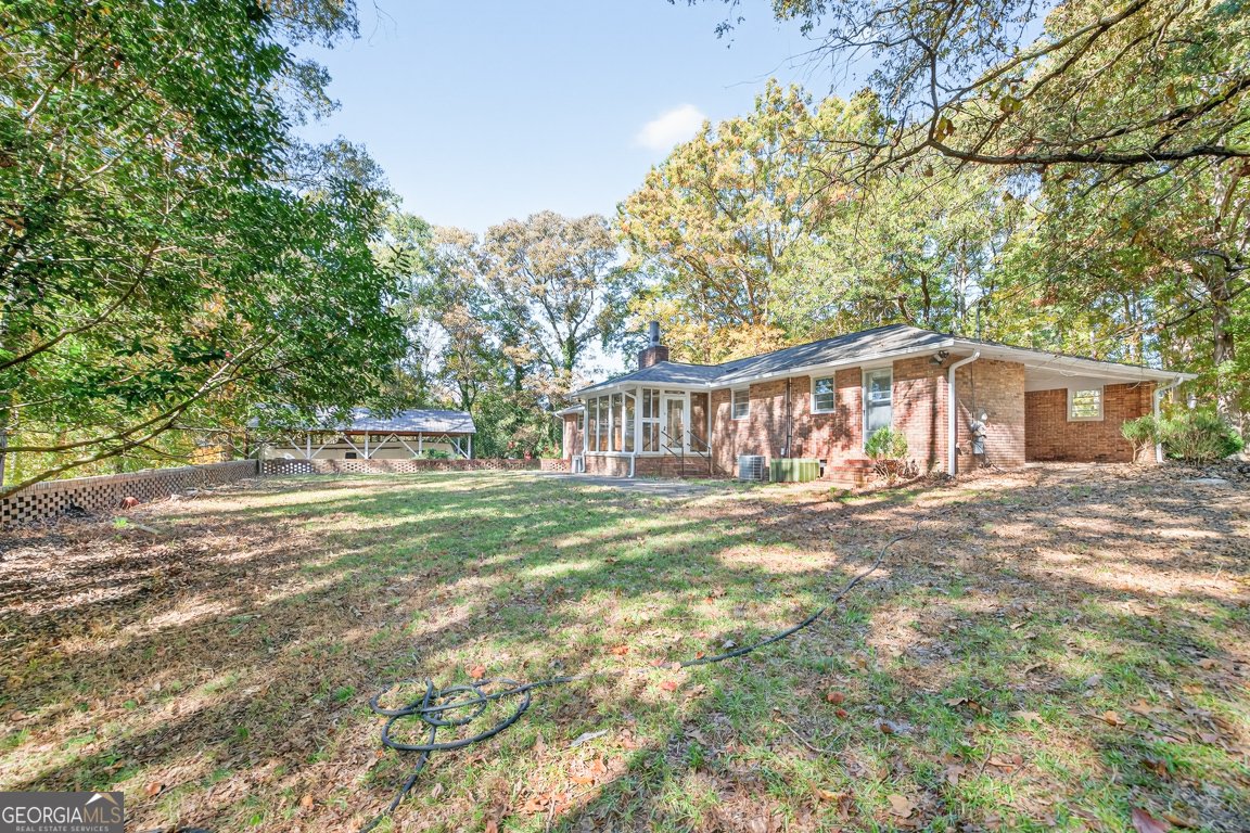 808 Lakeshore Drive Winder - 3