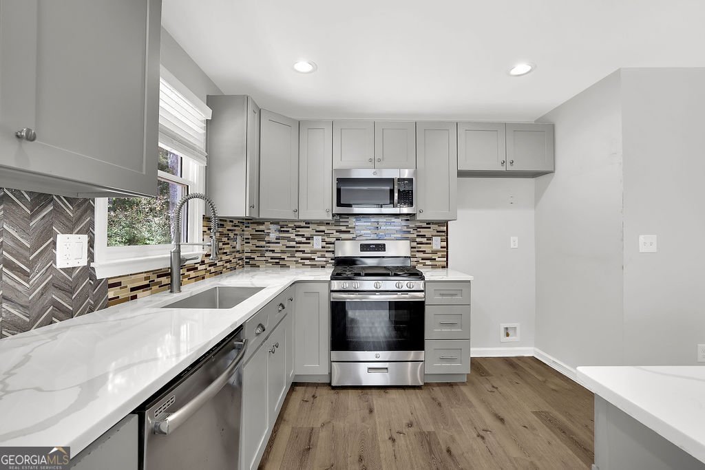 226 Cedar Valley Court Canton - 14