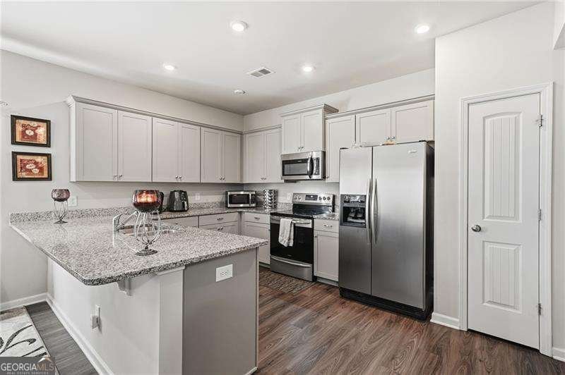 2 Macintosh Drive Rome - 2