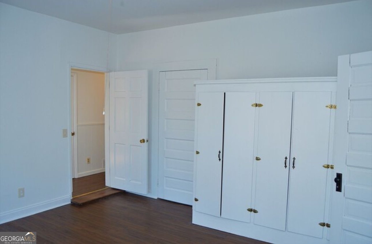 3925 MARK LAKE Road Cumming - 78