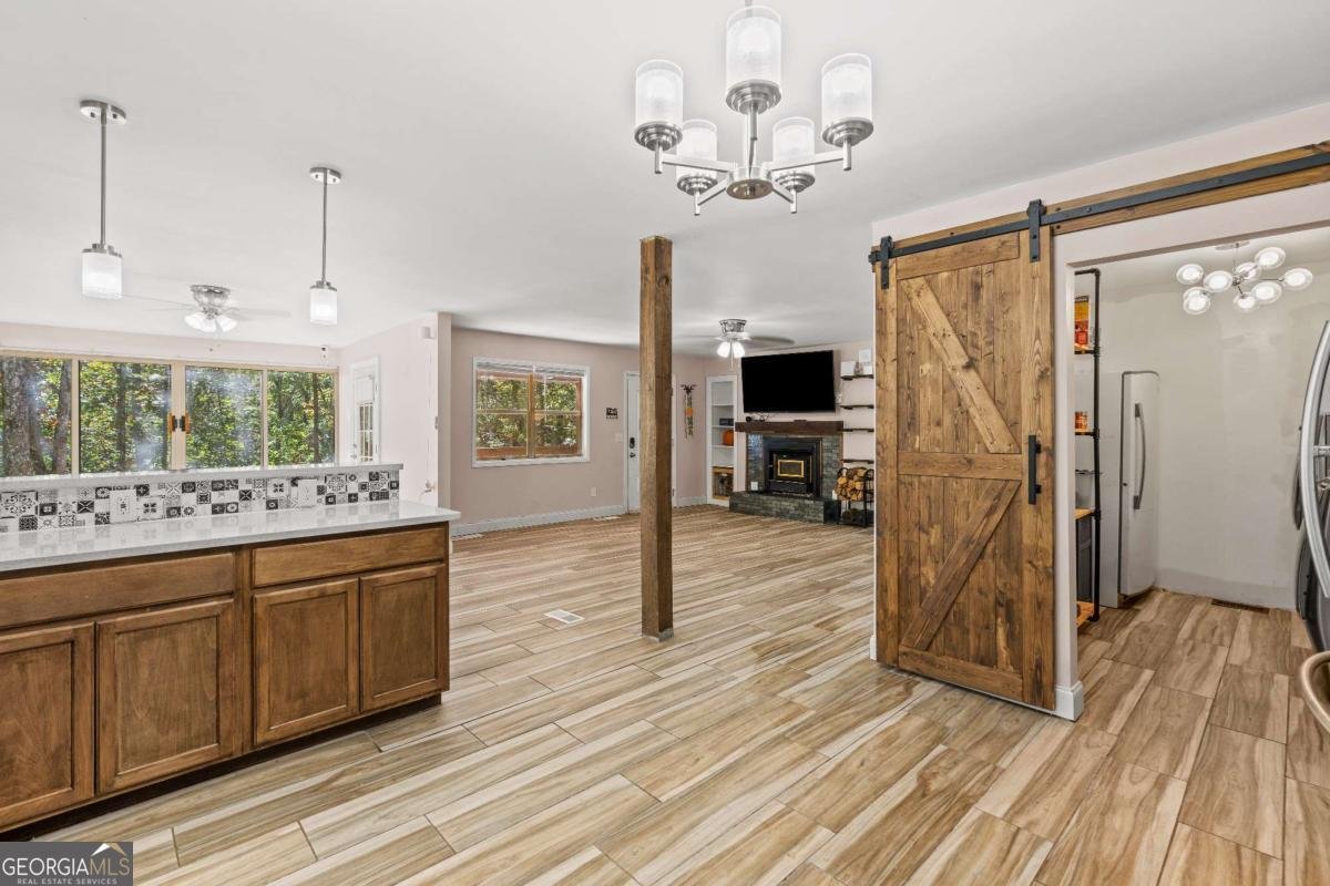 5670 Lakeview Court Gainesville - 24