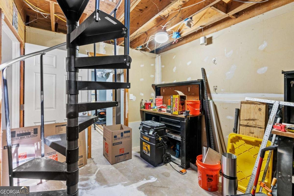 5670 Lakeview Court Gainesville - 34