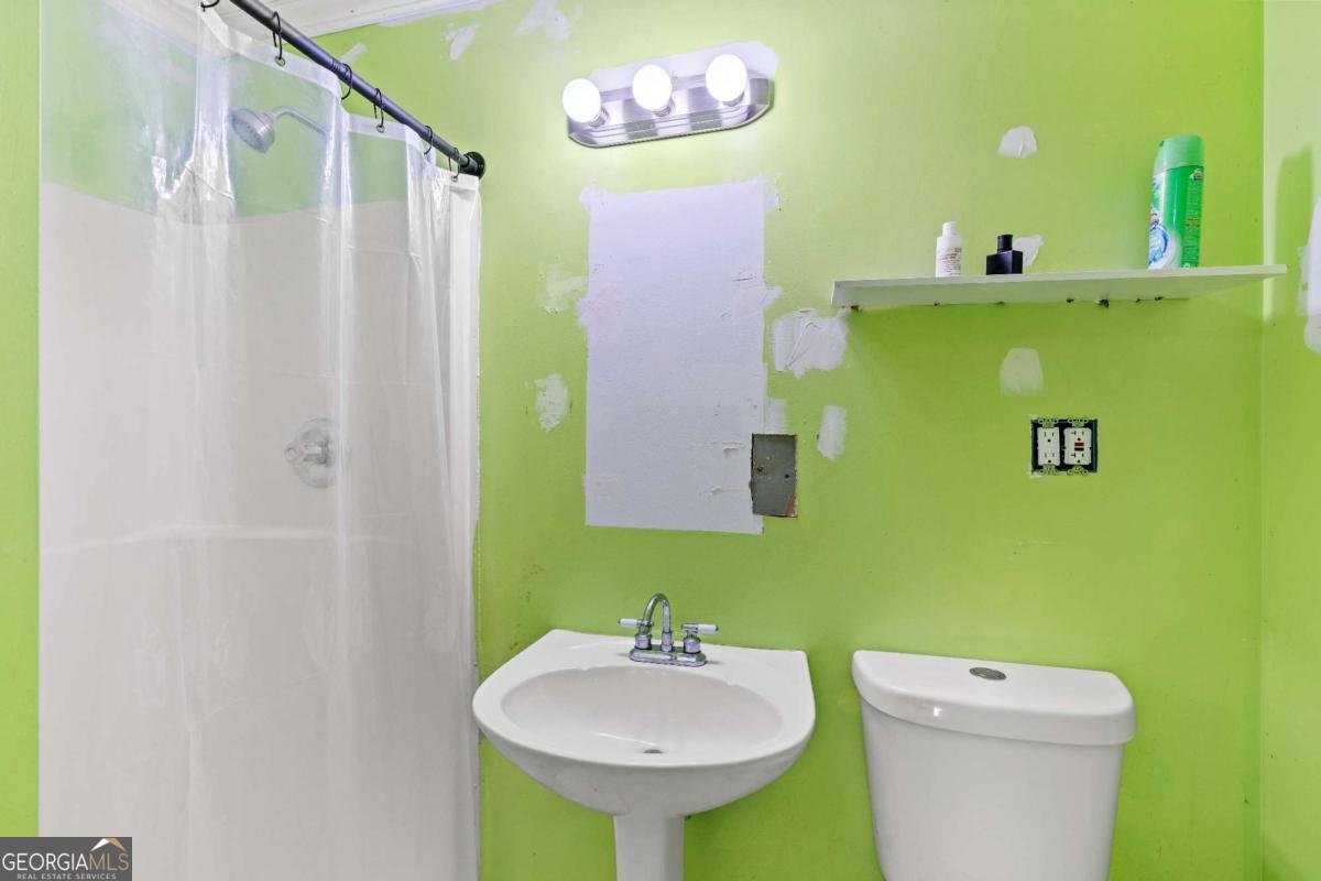 5670 Lakeview Court Gainesville - 37