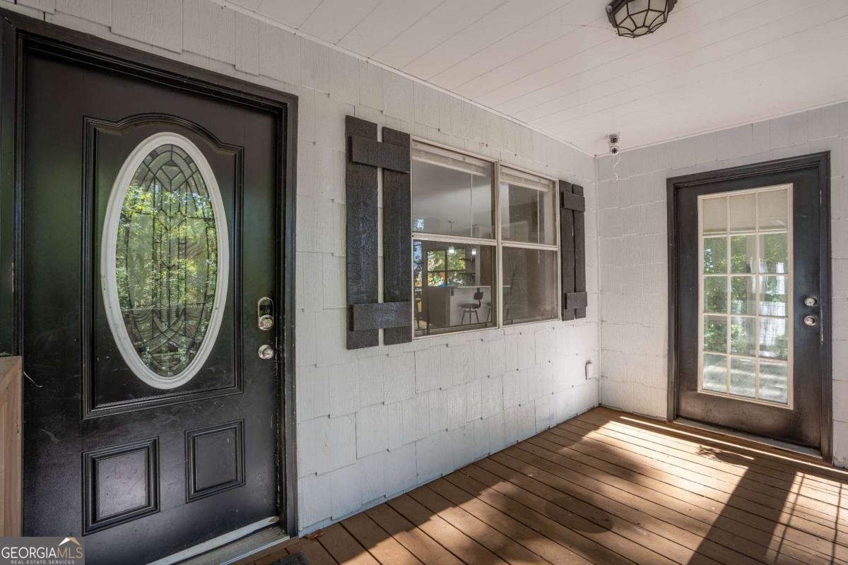 5670 Lakeview Court Gainesville - 46