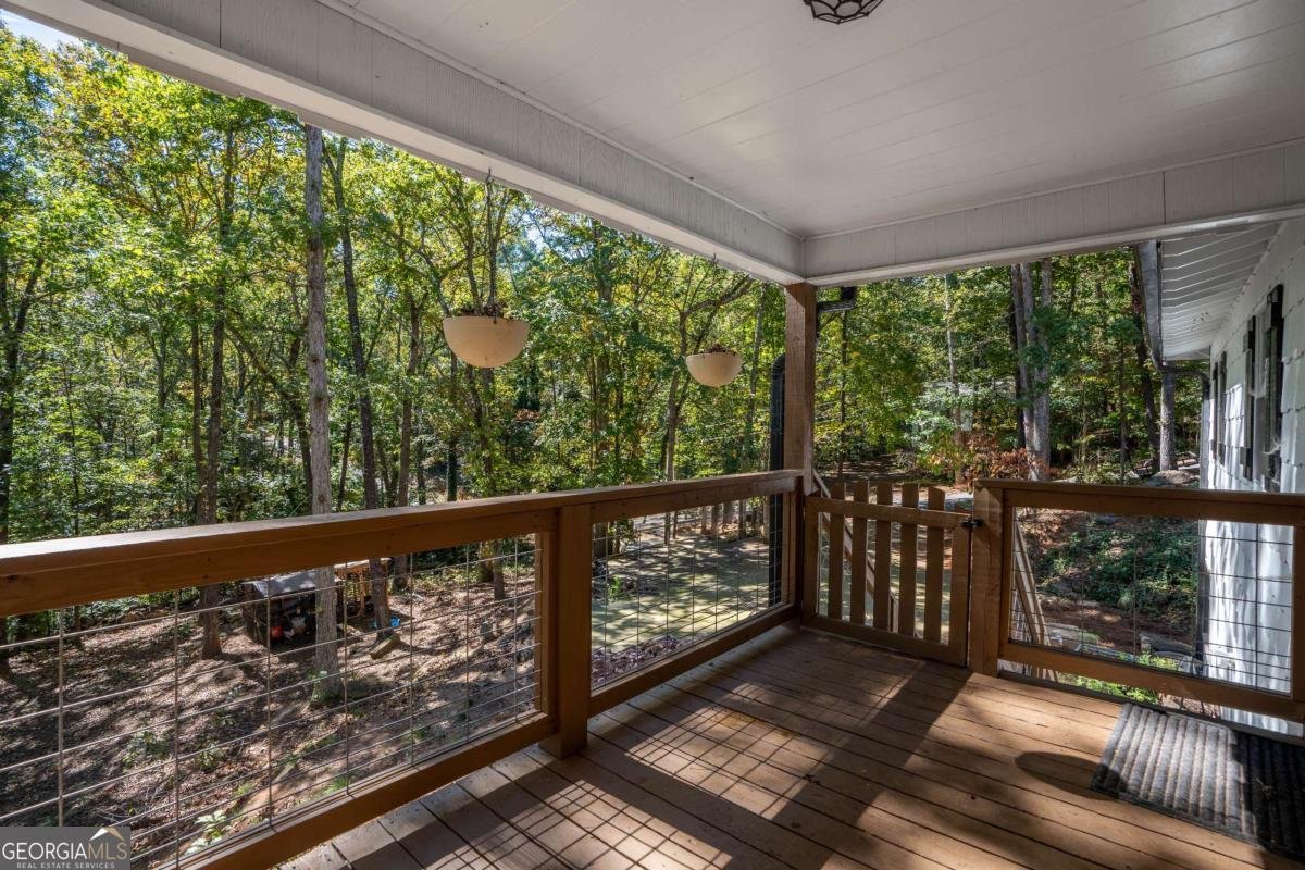 5670 Lakeview Court Gainesville - 48