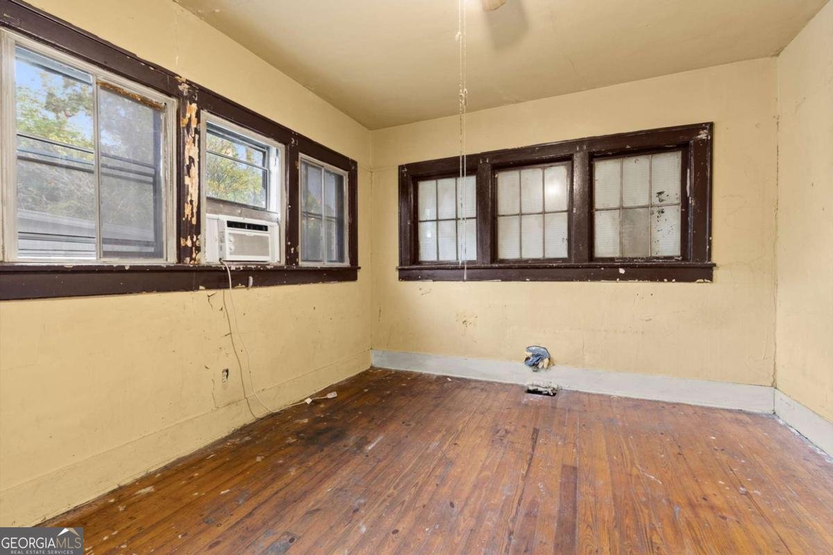 1594 Rogers Avenue Atlanta - 23