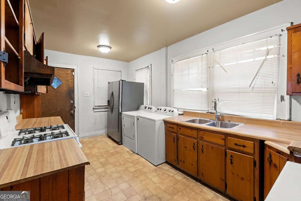 1594 Rogers Avenue Atlanta - 6