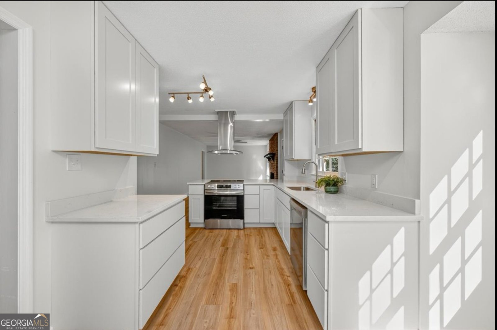 2866 Glen Echo Drive Lizella - 27