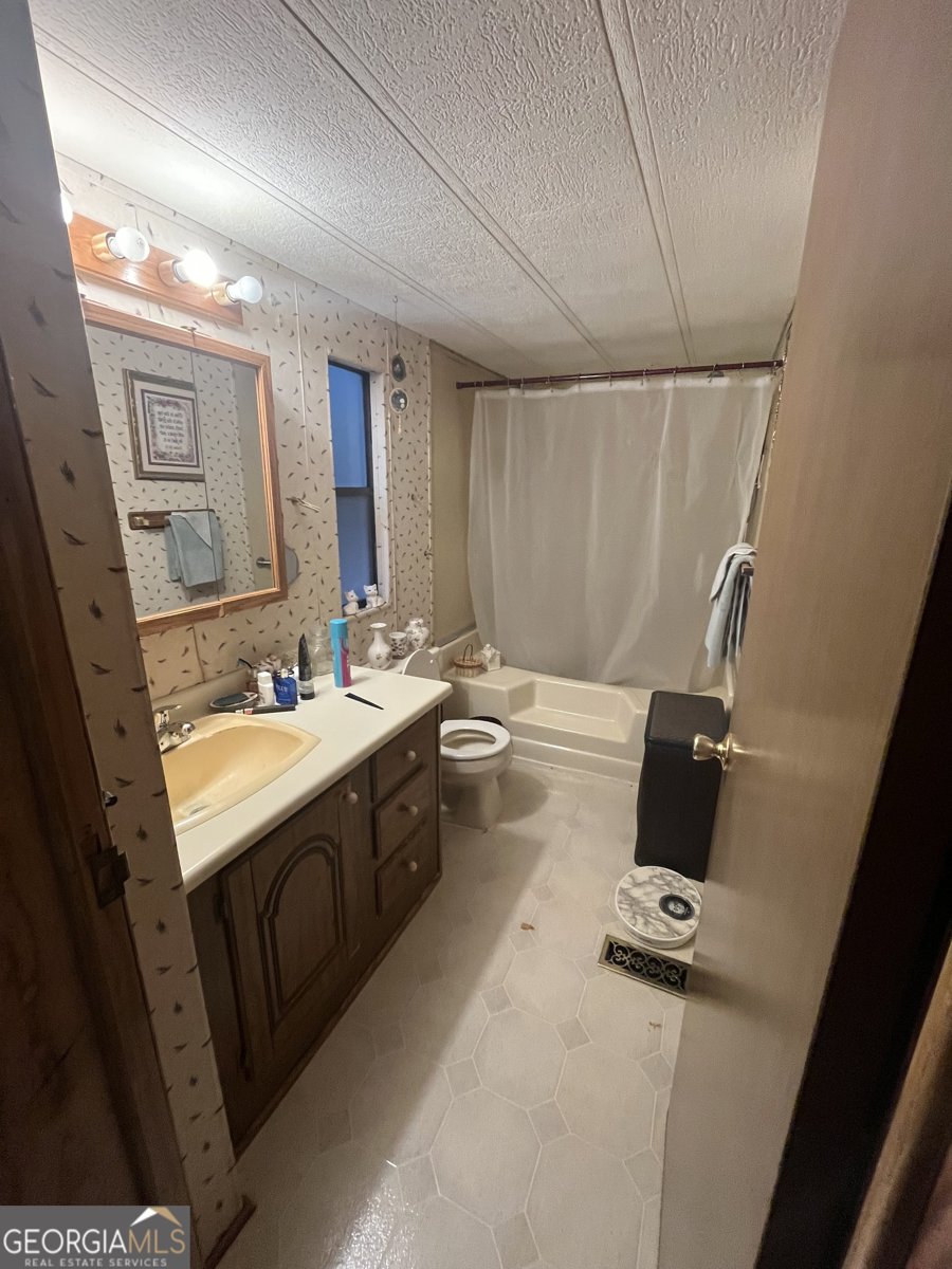 451 Weldon Lake Road Milner - 9