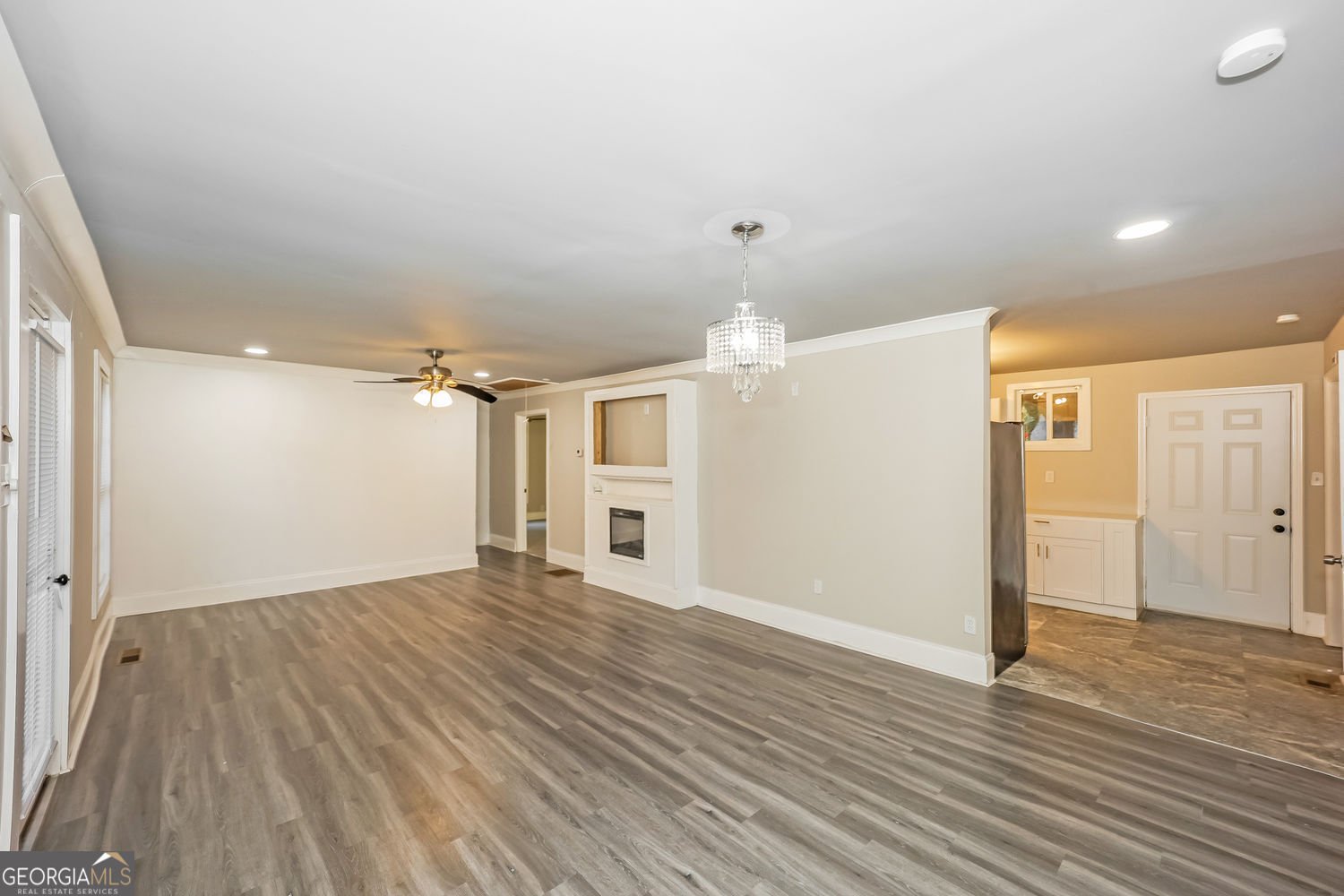 766 Cascade Drive Forest Park - 5