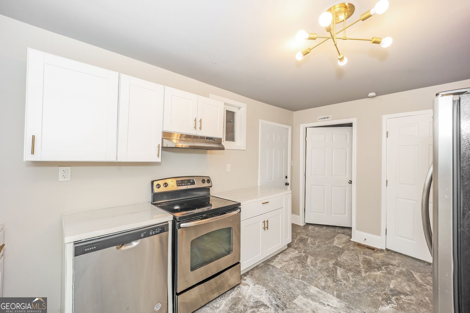 766 Cascade Drive Forest Park - 9