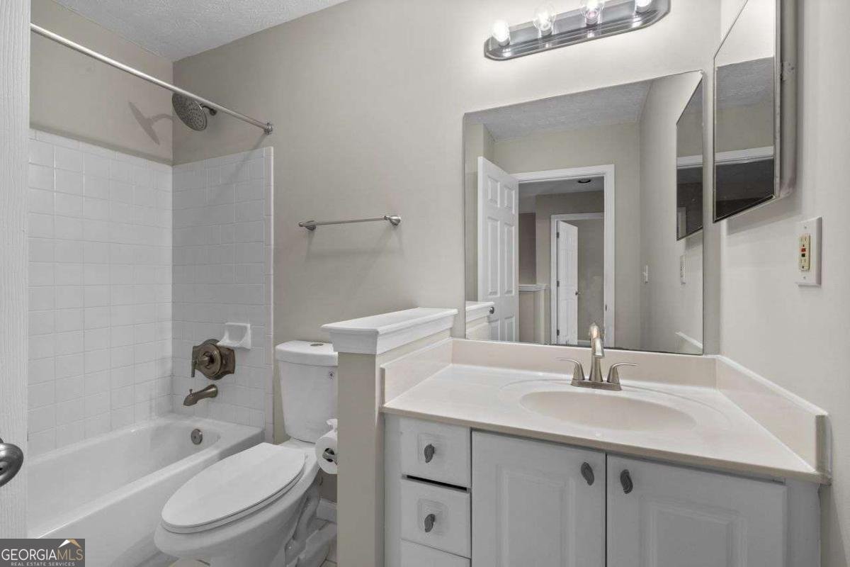 2680 Pine Tree Road Atlanta - 24