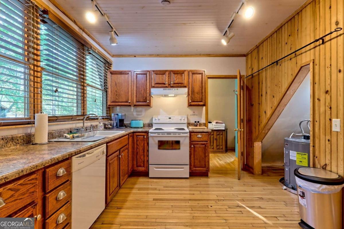 3147 Old Hwy 64W Warne - 53