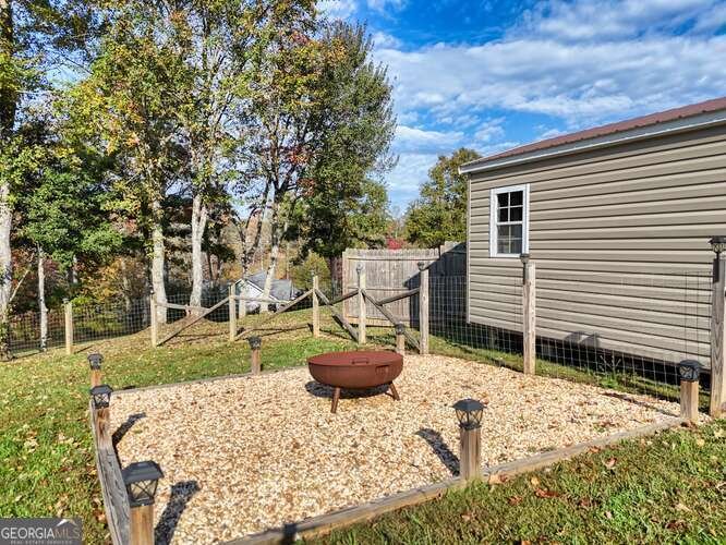 2255 Tate Road Blairsville - 44