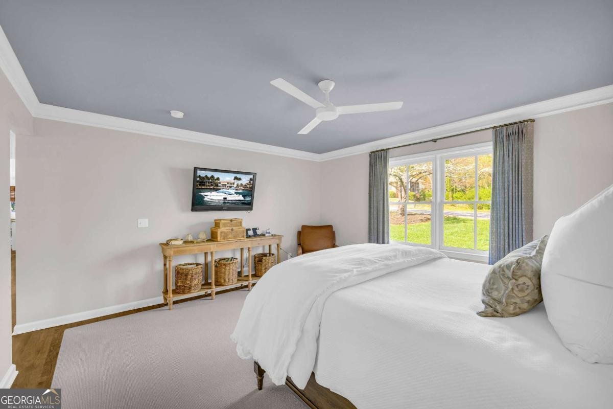 909 Parkhill Place Gainesville - 24