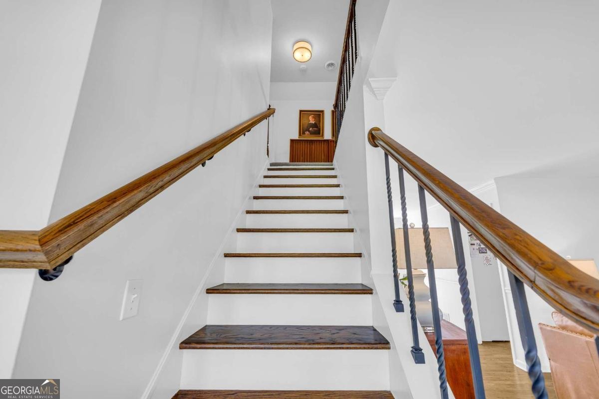 909 Parkhill Place Gainesville - 27