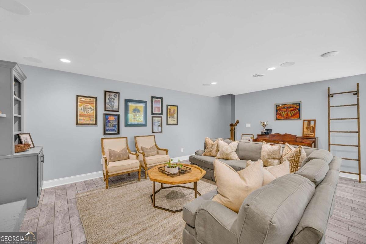 909 Parkhill Place Gainesville - 39