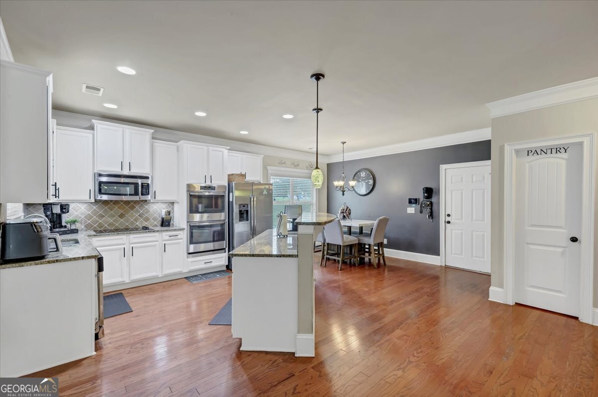 89 OATGRASS Drive Grayson - 18