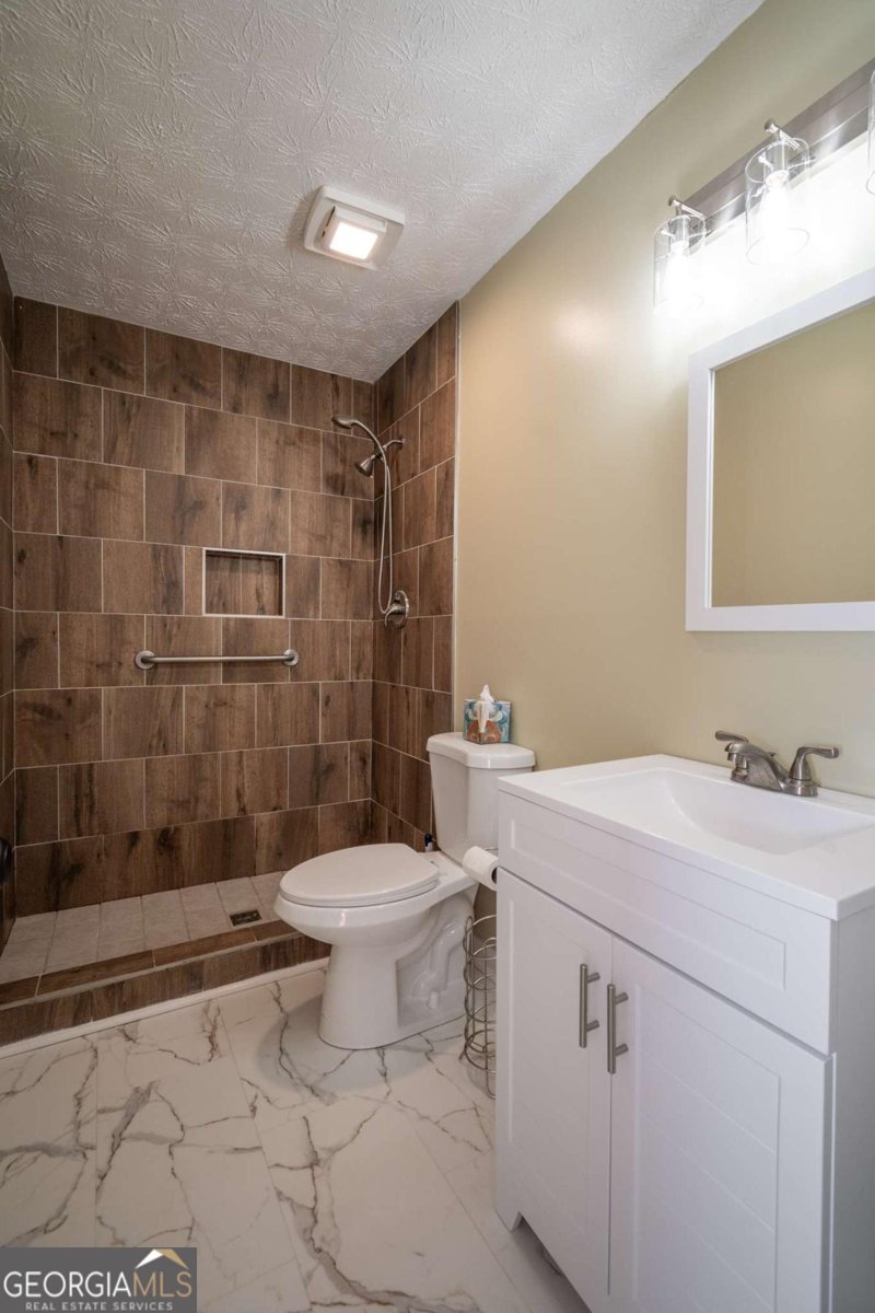 248 Highland Estates Commerce - 23
