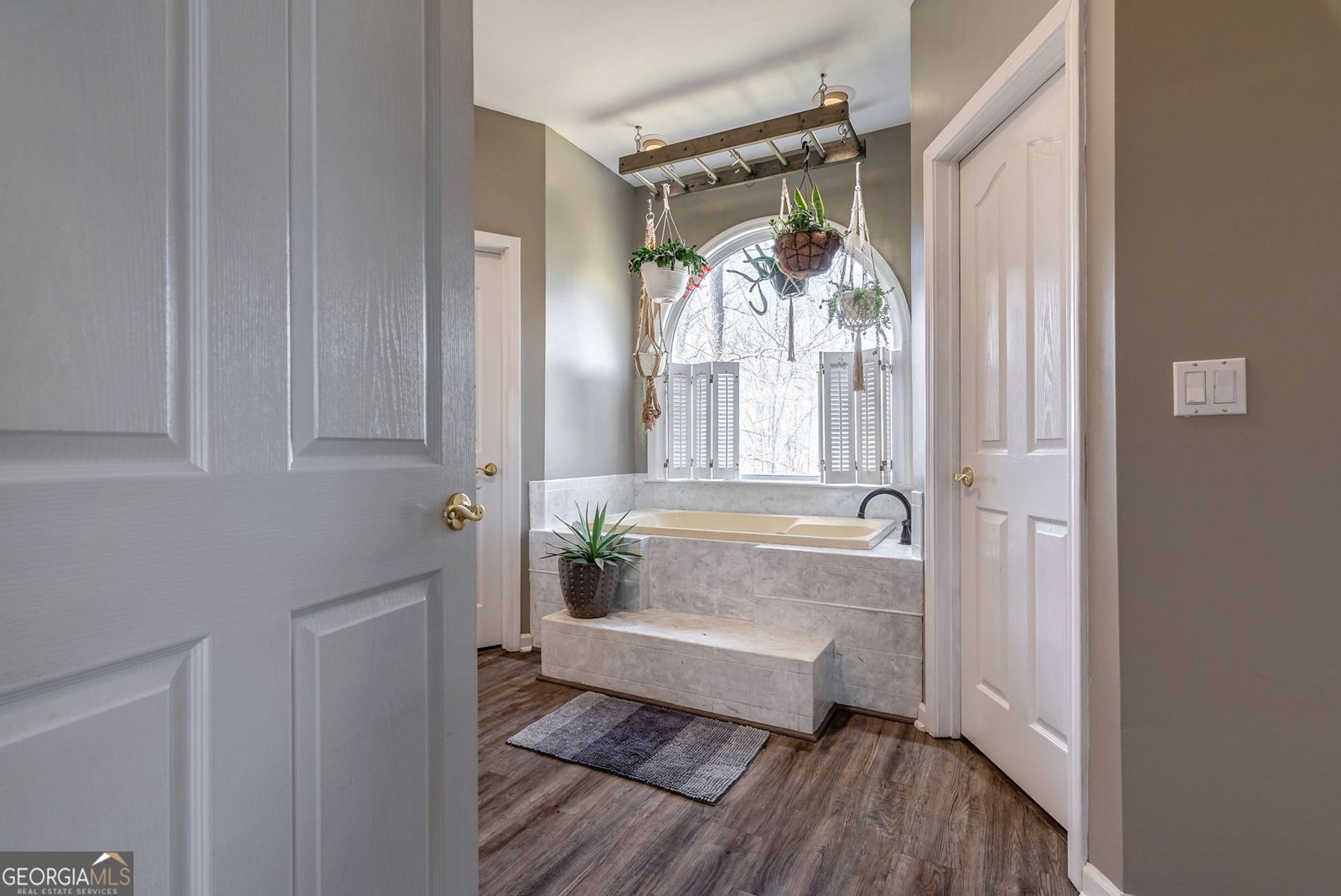 157 RIVERBEND Circle Royston - 28