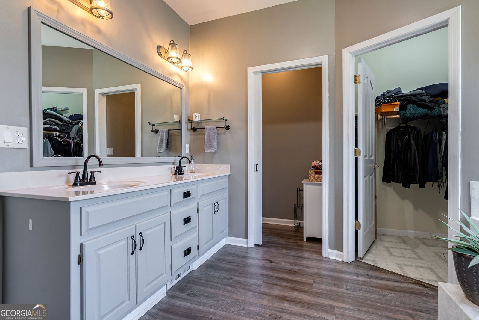 157 RIVERBEND Circle Royston - 33