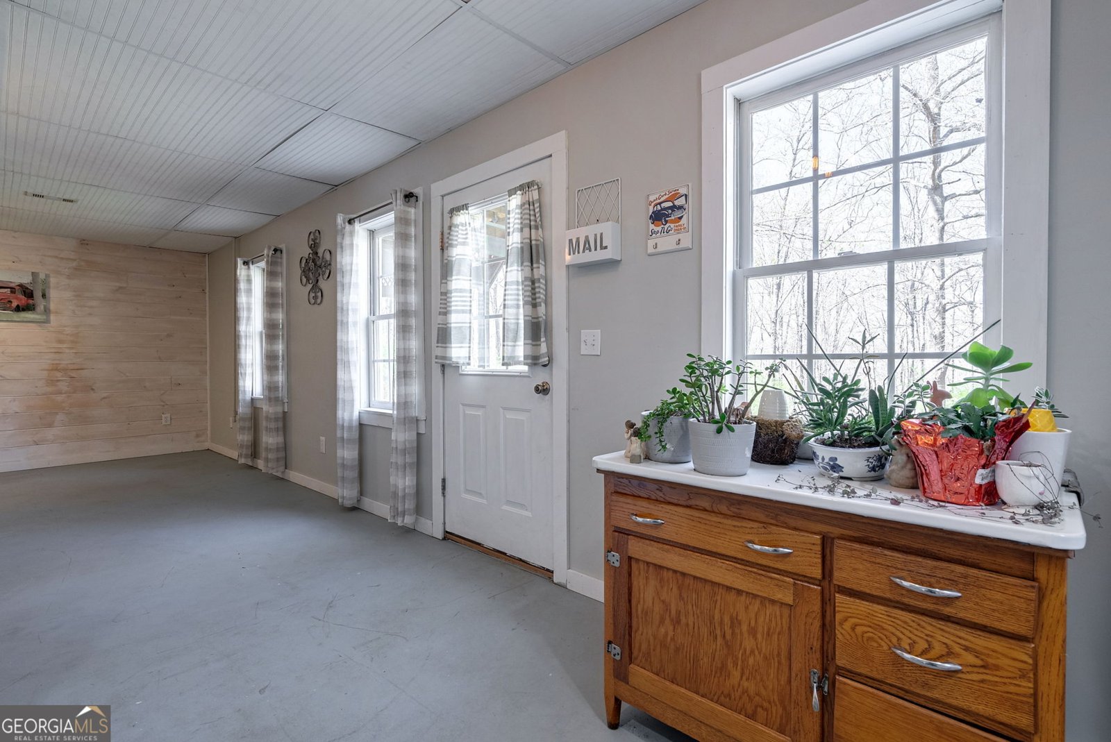 157 RIVERBEND Circle Royston - 56