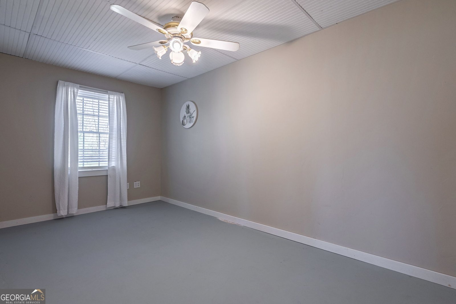 157 RIVERBEND Circle Royston - 57