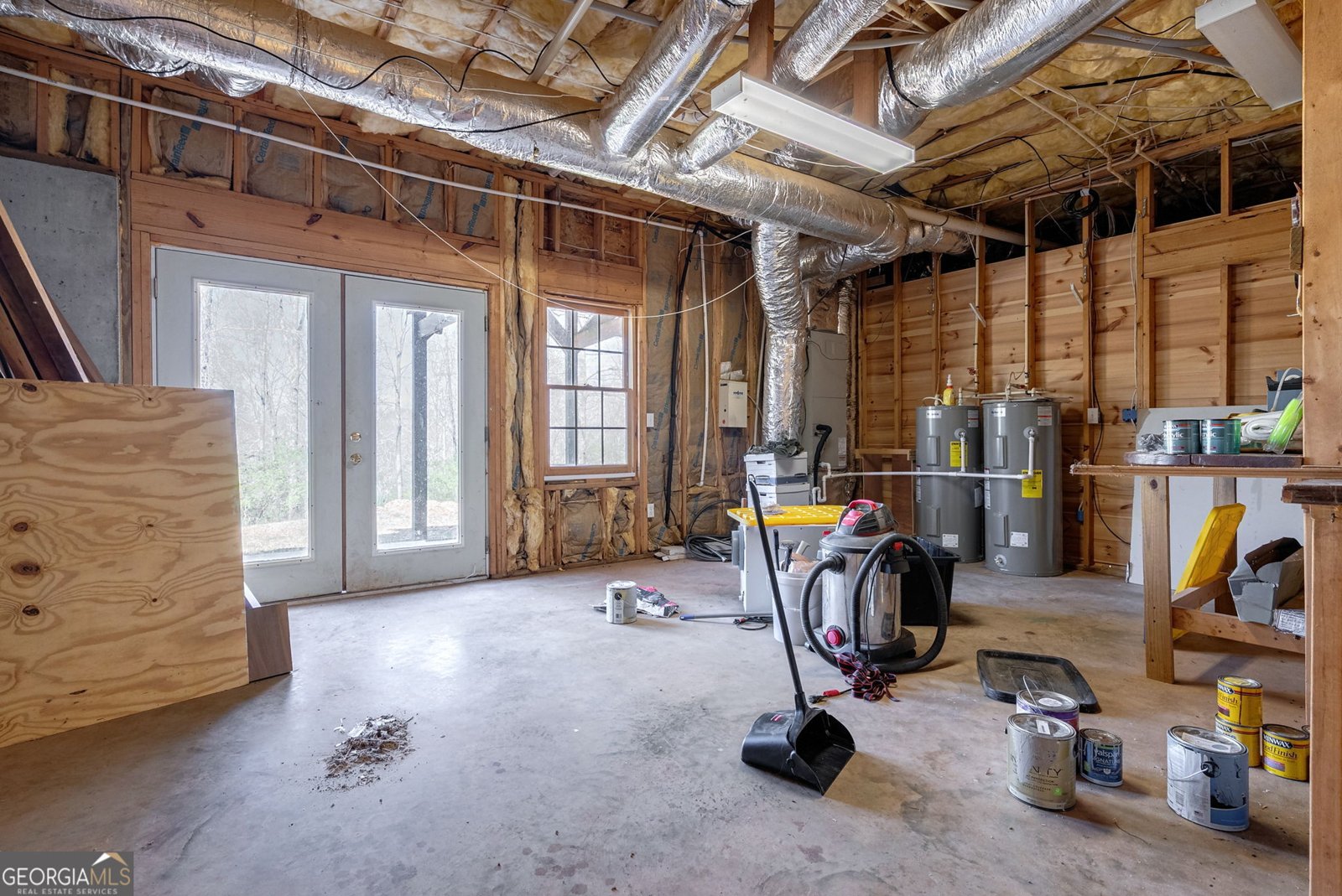 157 RIVERBEND Circle Royston - 63