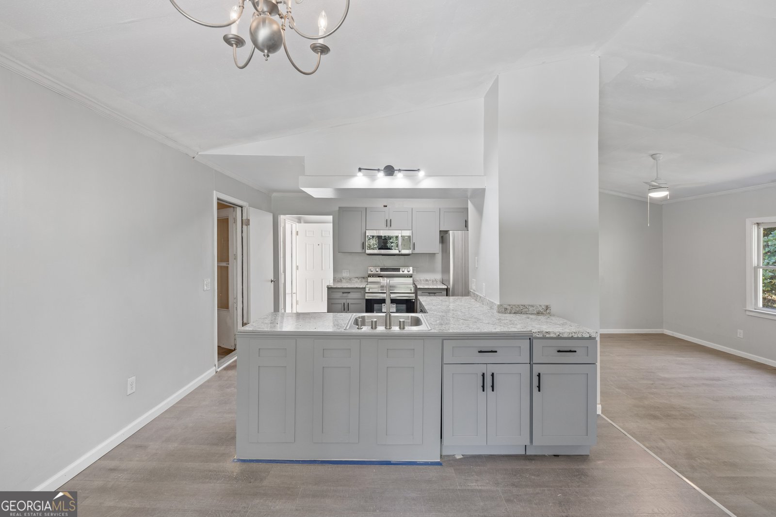 667 Alcovy forest Drive Lawrenceville - 17