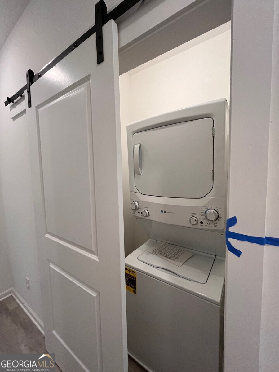 183 Jackson Heights Cleveland - 17