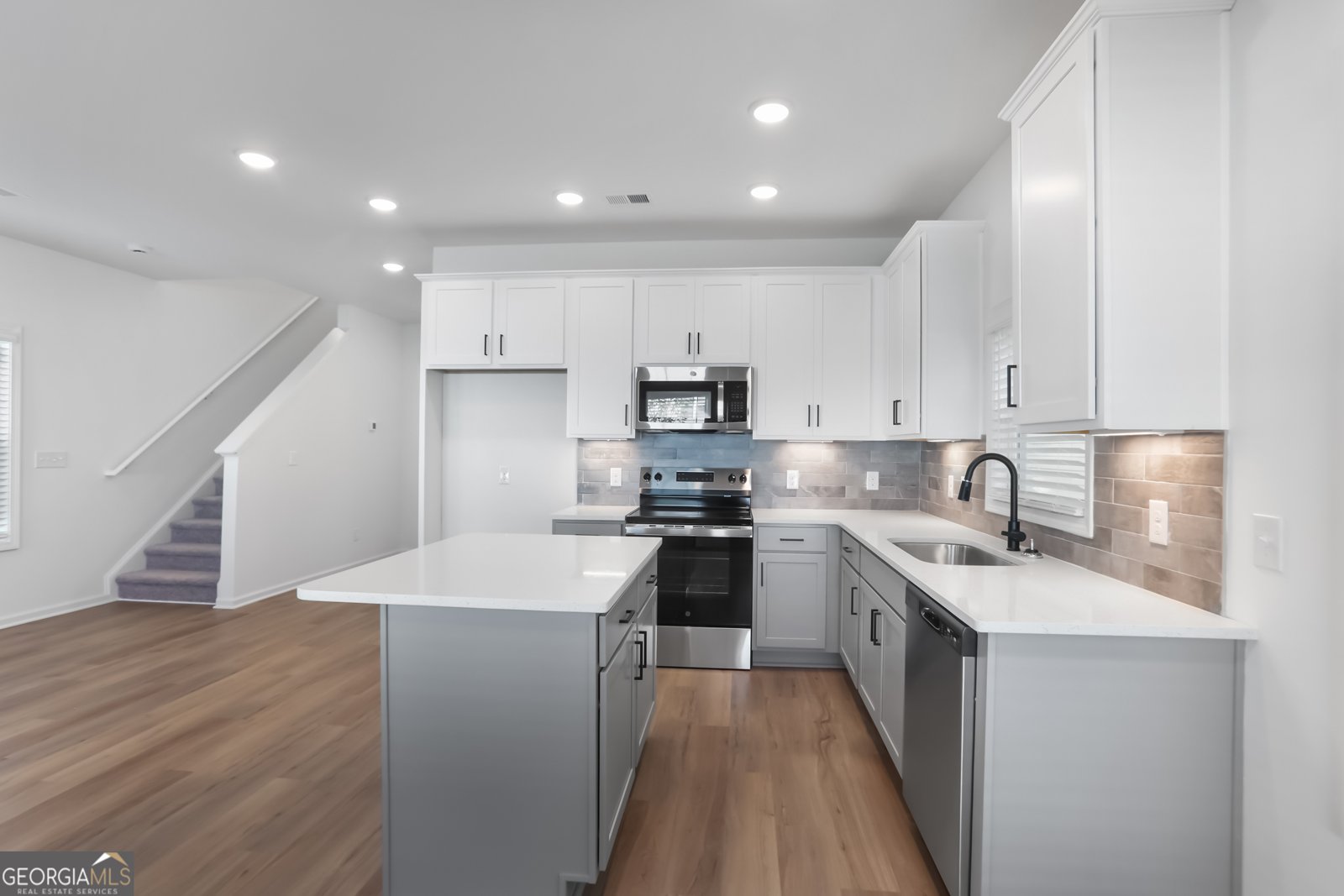 183 Jackson Heights Cleveland - 9