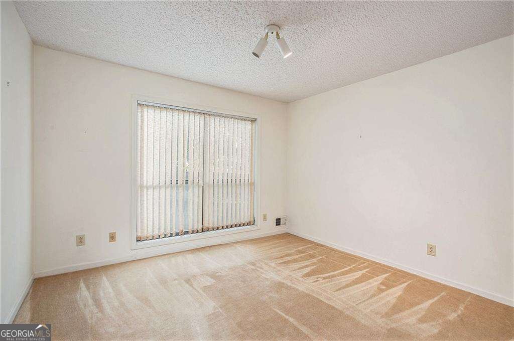 175 Spring Drive Roswell - 14