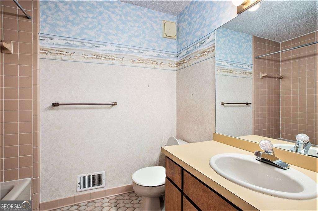 175 Spring Drive Roswell - 16