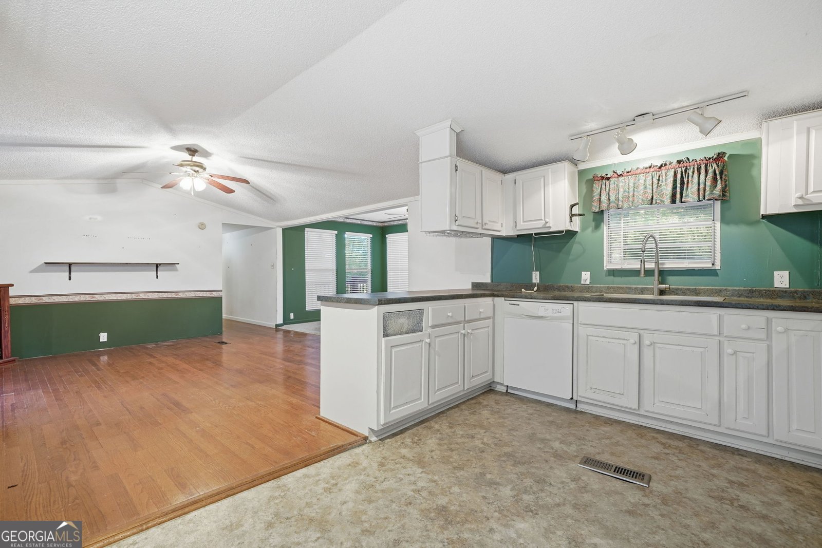 1907 John Call Road Talking Rock - 2