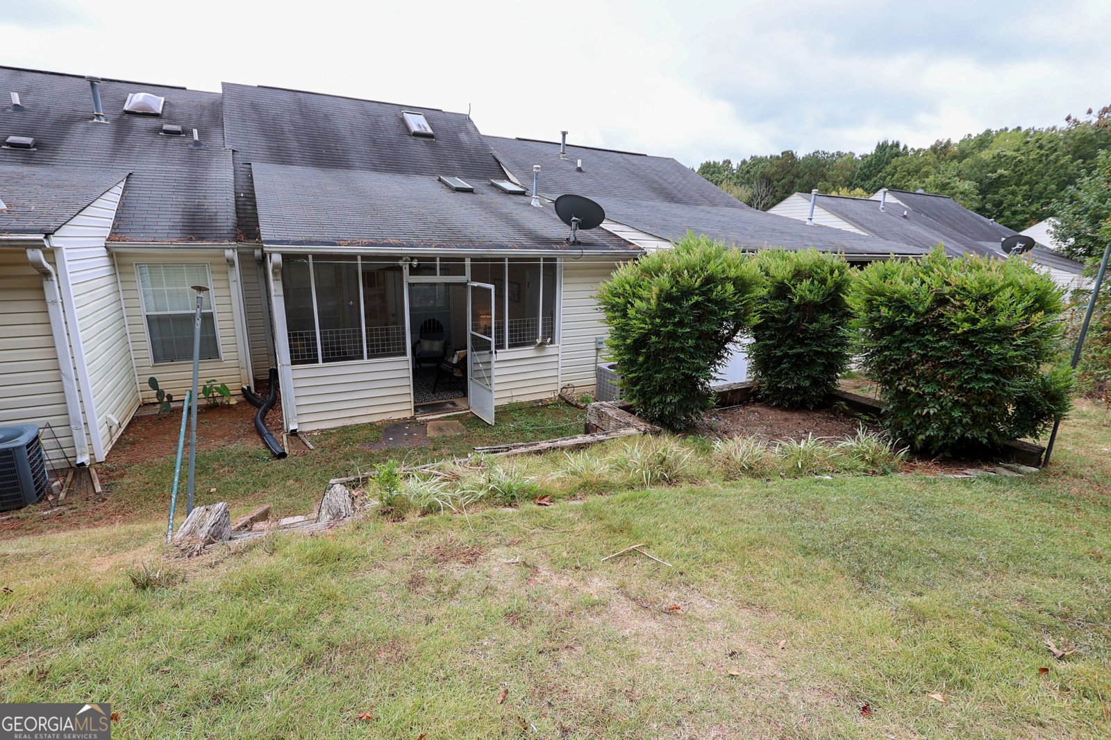 6170 Field Stone Drive Douglasville - 17