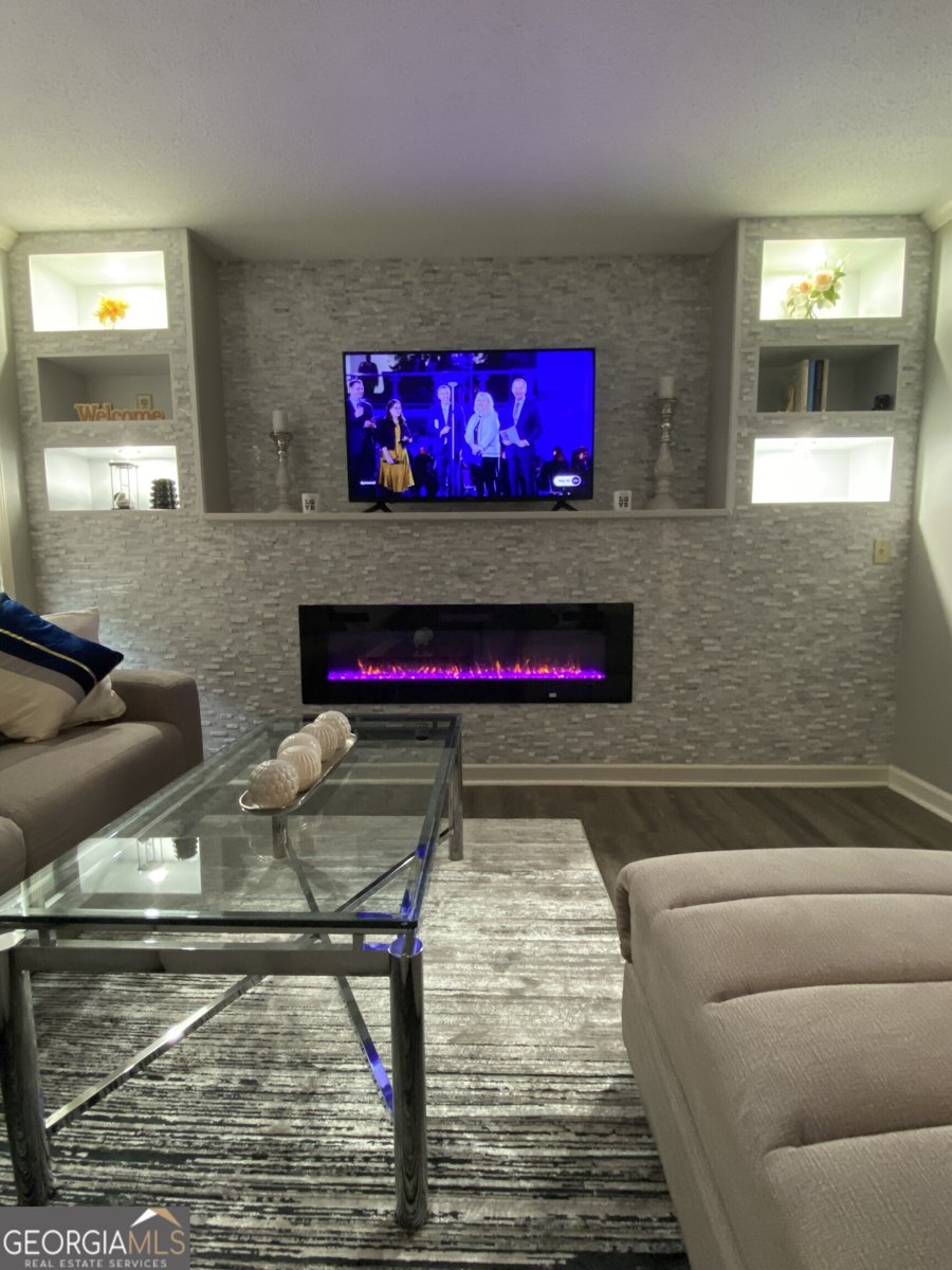 4701 Flat Shoals Road Union City - 1