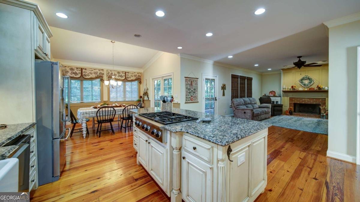 5580 Point West Drive Oakwood - 6