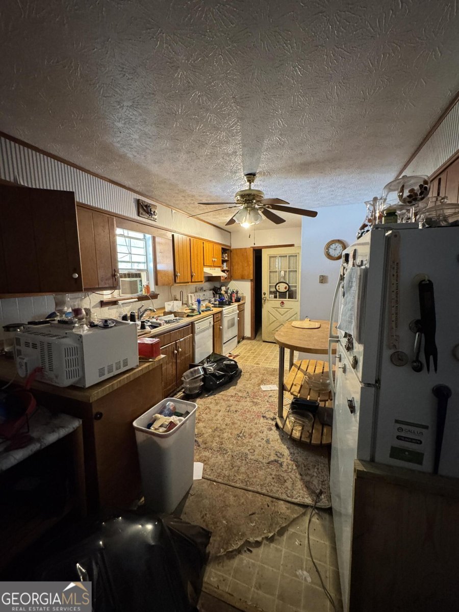 1063 Mitchell Drive Winder - 2