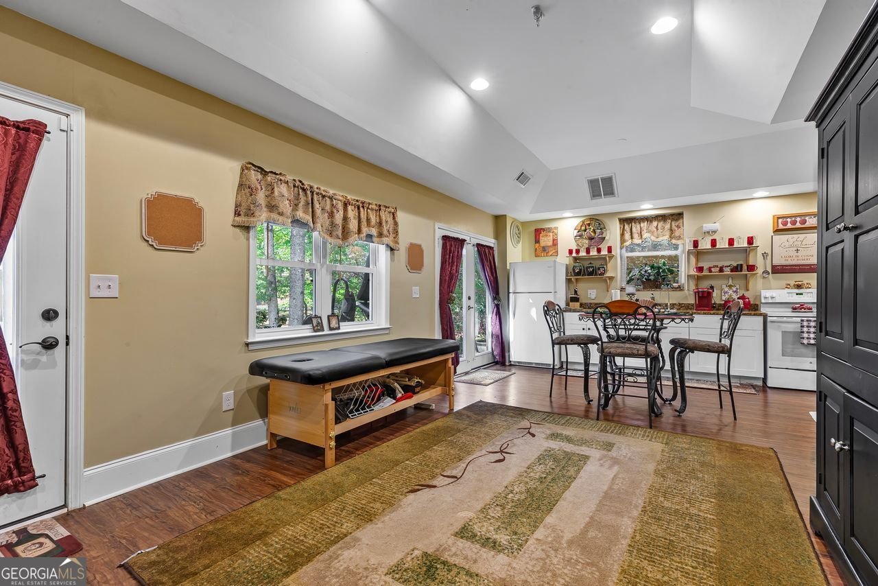 31 FAWN LAKE Trail White - 12