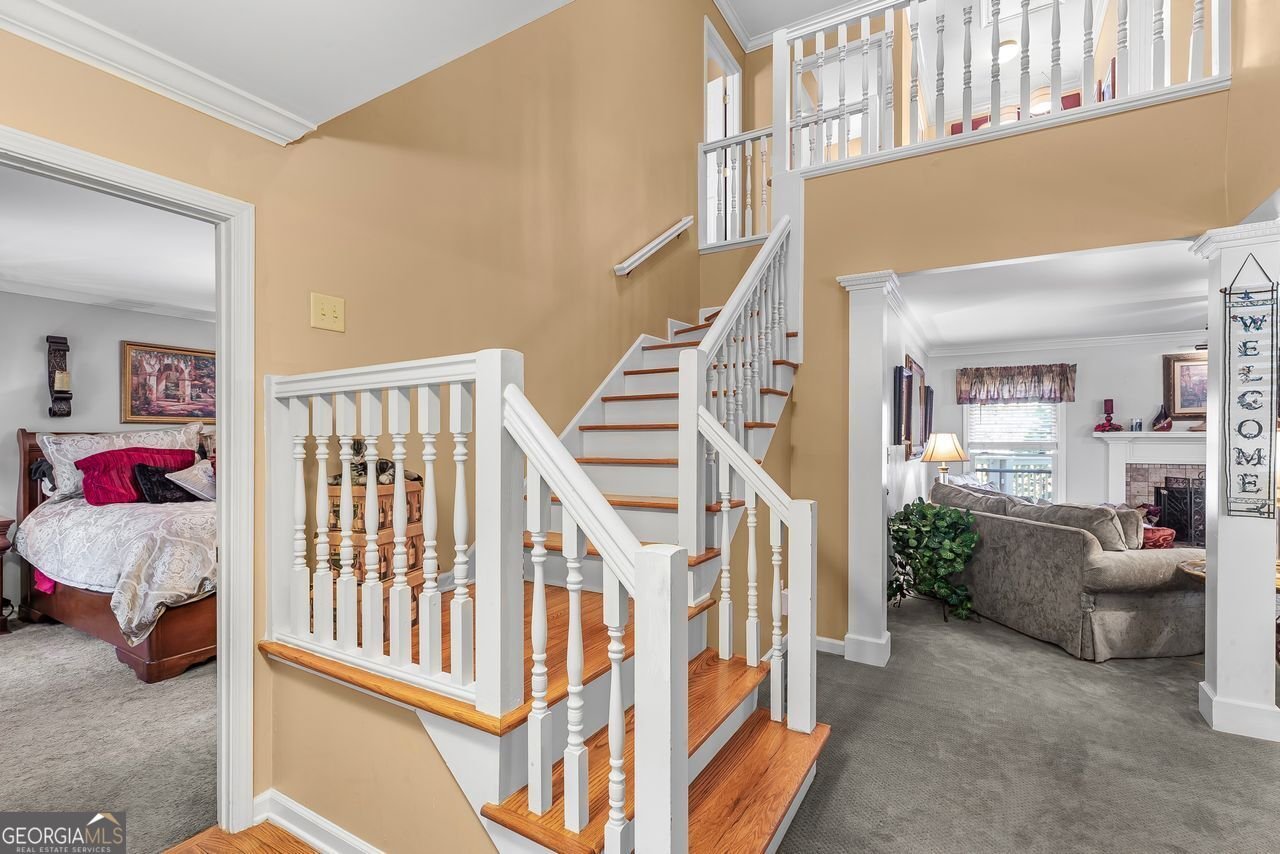 31 FAWN LAKE Trail White - 19