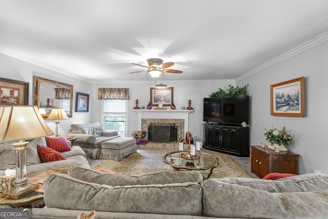 31 FAWN LAKE Trail White - 22