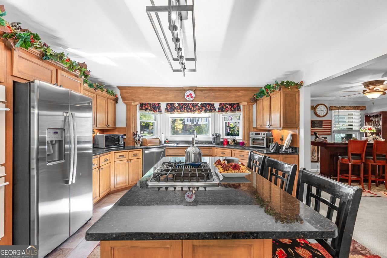 31 FAWN LAKE Trail White - 24