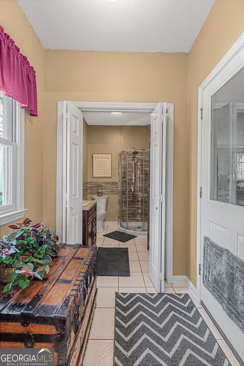 31 FAWN LAKE Trail White - 27