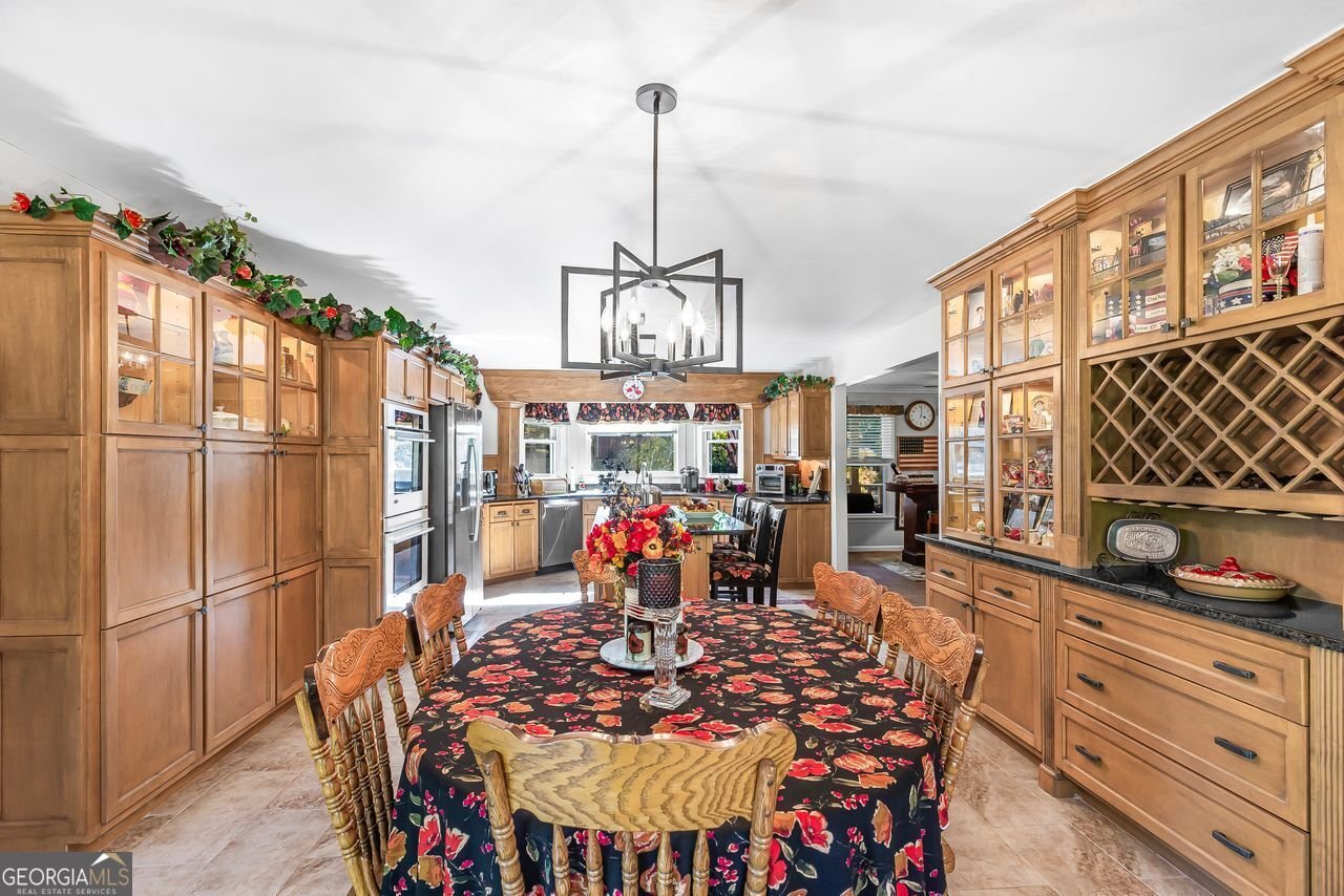 31 FAWN LAKE Trail White - 31