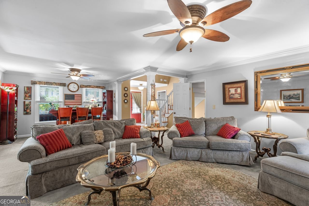 31 FAWN LAKE Trail White - 32